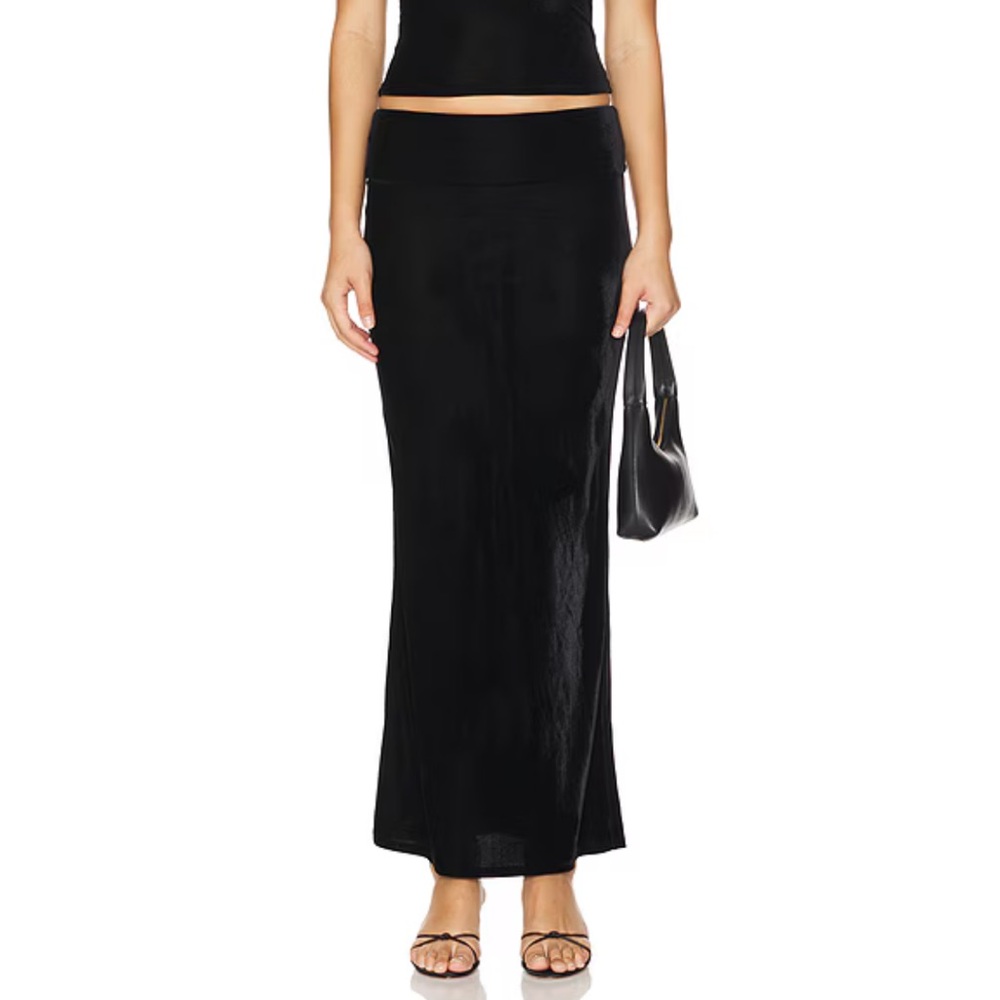 Superdown “Liv”Black Velvet Maxi Skirt